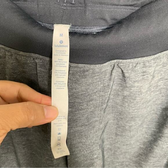 Lululemon THE Shorts 11 inch unlined heathered gray size medium men's training - Picture 5 of 6